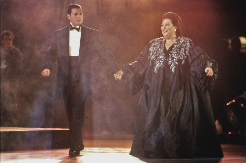 Opernú speváčku preslávila skladba Barcelona, ktorú naspievala s Freddiem Mercurym († 45) v roku 1987.
