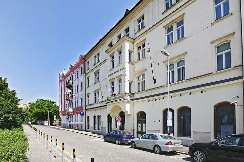 Bratislava, prenájom od mesta - 1 250 €/mes.