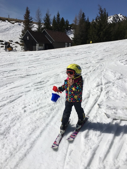 Prvýkrát sa na lyže Tillka postavila ešte ako 1,5-ročná.