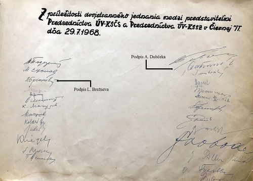Knihu s podpismi štátnikov našli náhodne na stanici v Čiernej nad Tisou.
