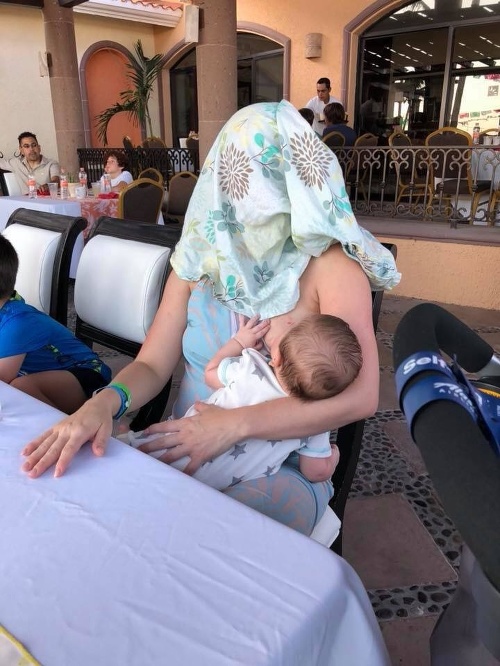 Muž jej povedal, aby sa počas dojčenia zakryla, jej manžel urobil toto.