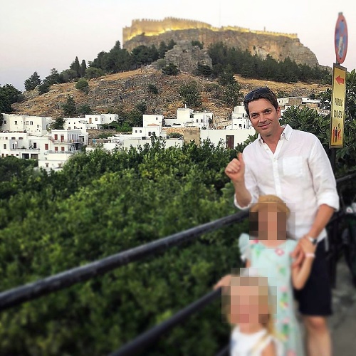  Herec Marek Majeský (45) odletel na slnečný ostrov so svojou rodinkou.
