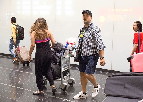 V auguste sa Sväťo a Petra vrátili zo spoločnej dovolenky v exotickom Dubaji. Nový Čas dvojicu pristihol na letisku.