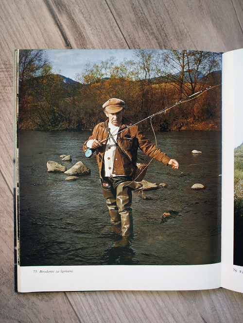 VÁŠNIVÝ RYBÁR: Spolu s fotografom Jánom Dubeňom vydali knihu S kamerou a udicou.