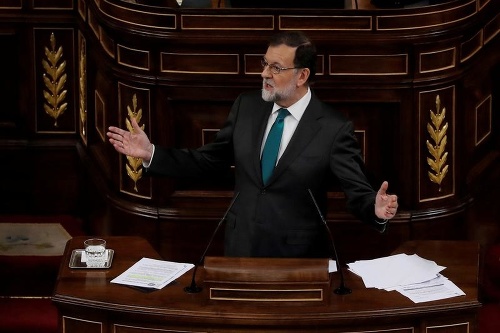 Rajoy vystupoval sebaisto.