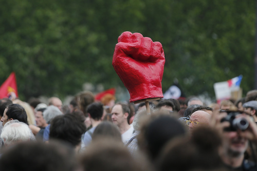 Francúzi protestovali proti reformám Macrona.