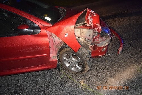 Opitý Imrich (36), ktorý má doživotný zákaz šoférovania, za volantom osobného auta nabúral.