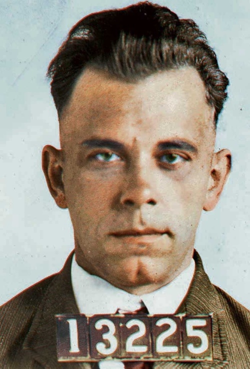 John Dillinger (†31).