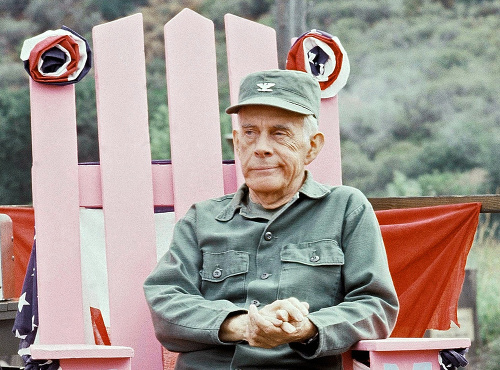 Harry Morgan († 96).