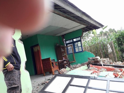 Hrozivé následky zemetrasenia v Indonézii.
