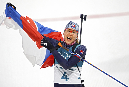 S vlajkou: Kuzminová ukázala, že je veľká slovenská patriotka.