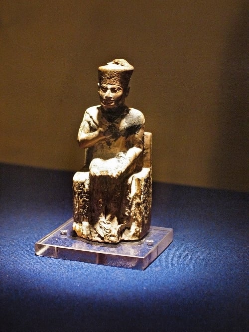 Faraón Cheops: Vládol približne v r. 2589 –2566 pred Kristom.