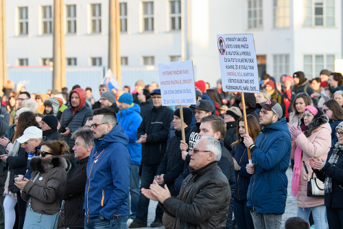 Protestné zhromaždenie Za slušné Slovensko v Nitre. 