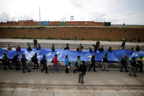 Bolívijčania chcú získať prístup k moru. 
