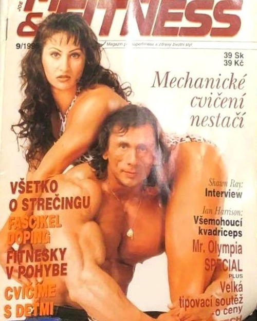 1995 - Zora s kulturistom Jablonickým na titulke magazínu.