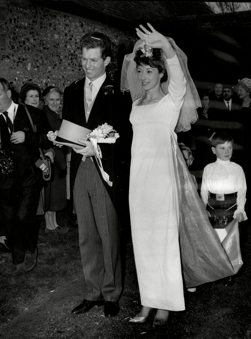 Robbie Brightwell a Ann Packer v ich svadobný deň v decembri 1964.