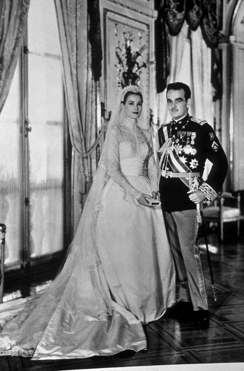 Knieža Rainier III. si vzal herečku Grace Kelly.