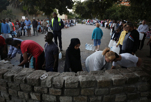 Obyvateľov Kapského Mesta trápi nedostatok vody.