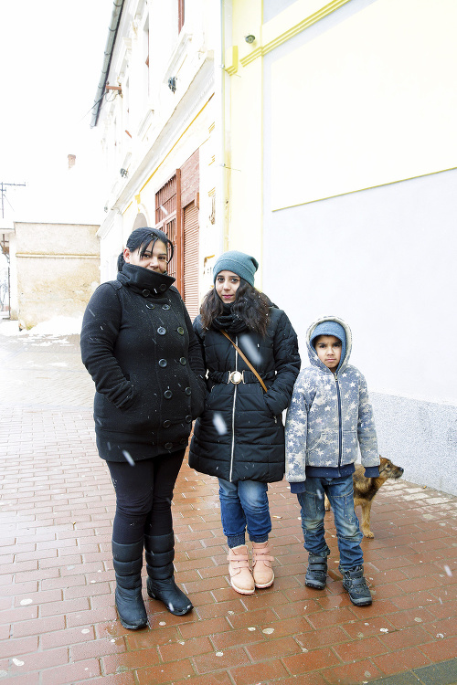 Erika Husárová (36), na materskej dovolenke s deťmi Jenifer (12) a Nikolasom (8).