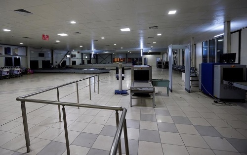 Medzinárodné letisko v Tripolise uzatvorili.