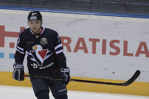  Martin Réway si v premiérovom zápase za Slovan Bratislava v KHL pripísal bod za asistenciu. 