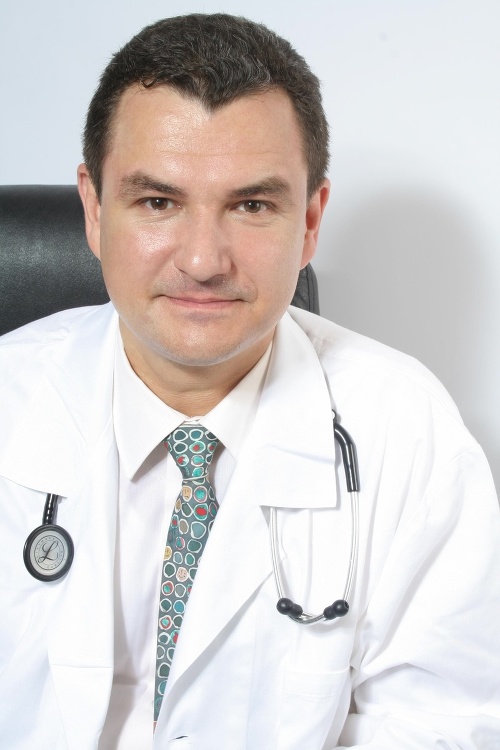 Doktor Majerčák: Varuje pred obezitou a na prázdnu ordináciu si nesťažuje.