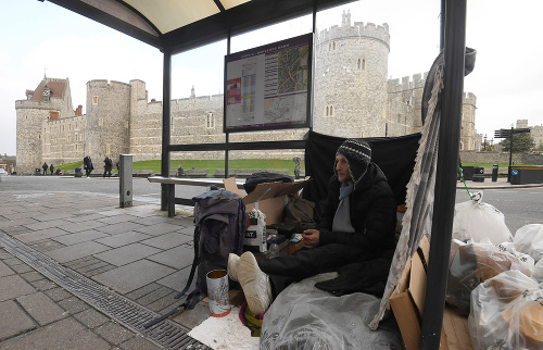 Šéf zastupiteľstva Windsoru chce dostať z mesta bezdomovcov. 