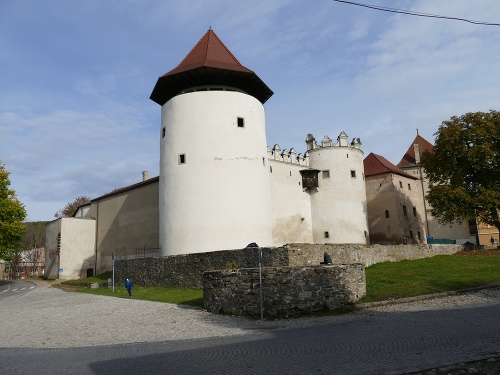 Hrad Kežmarok je medzi turistami obľúbený.