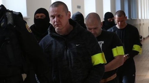 Ján Gólis so svojimi kumpánmi v marci 2014.  Rozsudok nad nimi je v nedohľadne. 