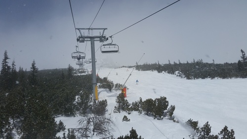 V Jasnej sú stále dobré podmienky na lyžovanie.