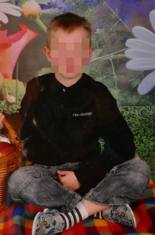 Školák Mirko (8) skončil u svojho otca.