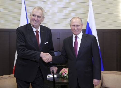 Zeman sa v Soči stretol s Putinom.
