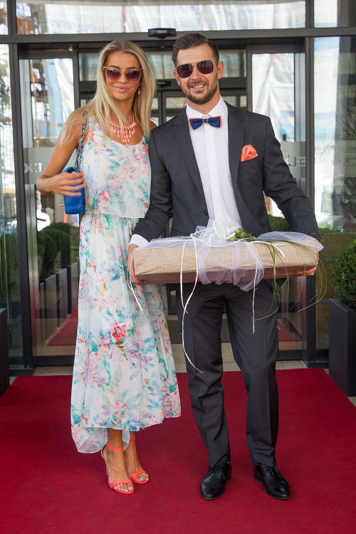 Tomáš Tatar (26) s priateľkou Luciou Slaninkovou (25).