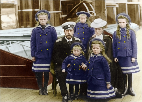 Romanovci: Posledného ruského cára Mikuláša II. s rodinou čakal krutý osud