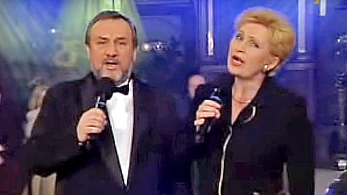 Spevák väčšinou vystupoval s manželkou Annou.