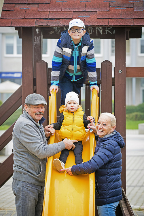 Babina Marta (64), dedko Milan (67), Michelle (2), Davidko (10), Bratislava.