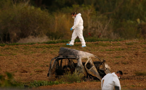 Polícia potvrdila, že spálené telo patrí novinárke Galizii.