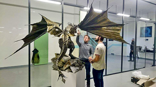 Najväčším Mariánovým dielom je drak, ktorý zdobí galériu v českom Zlíne.