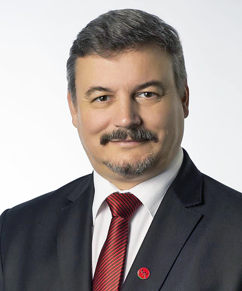 József Berényi (50).