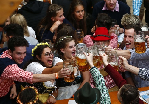 V Nemecku odštartoval Oktoberfest.