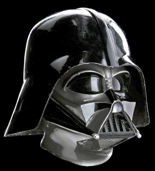 Maska Darth Vadera z Hviezdnych vojen.