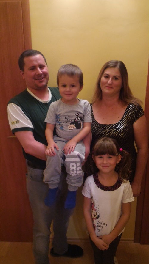 Mirka a jej manžel Marek s deťmi Simonkou a Samkom sa už nevedia dočkať nového bývania.