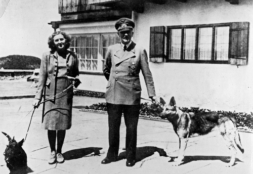 Milenka: Eva Braunová bola hitlerova dlhoročná partnerka. Vzal si ju deň pred smrťou.