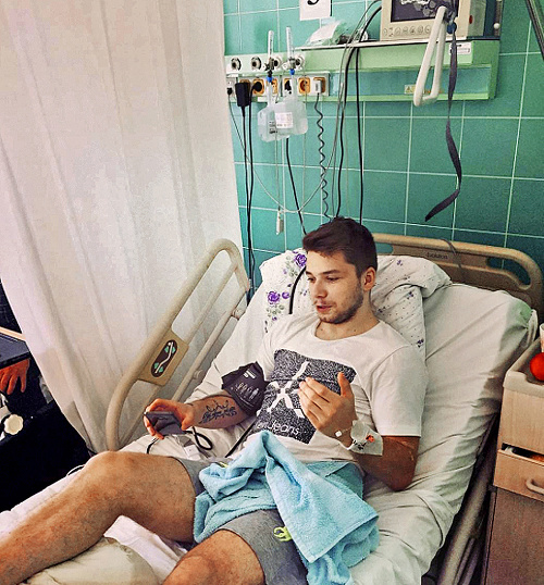 Hokejový útočník Martin Réway leží na jiske v martinskej nemocnici.