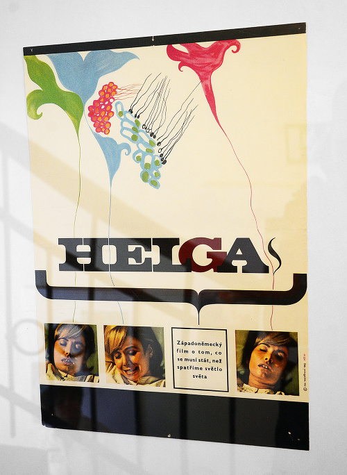 Najstarší Petrov plagát je k filmu Helga z roku 1968.