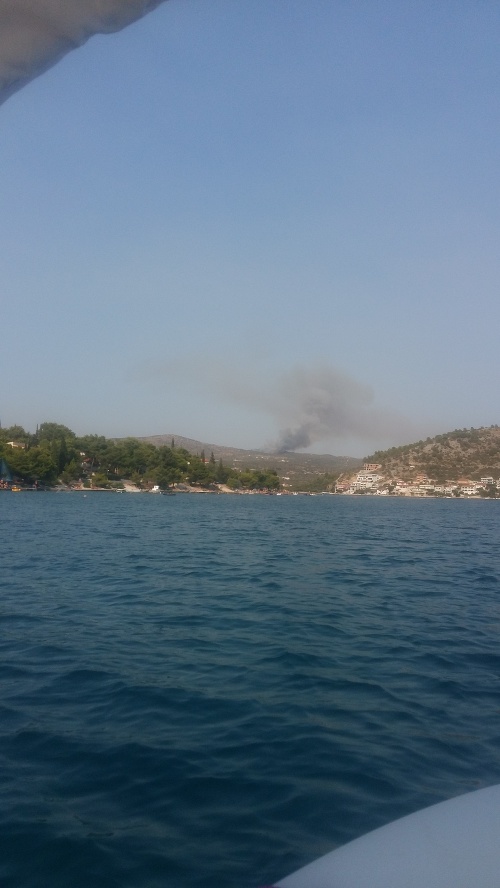 Jaro odfotil požiar v chorvátskej Rogoznici.