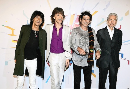 Ronnie Wood (70), Mick Jagger (74), Keith Richards (73) a Charlie Watts (76).