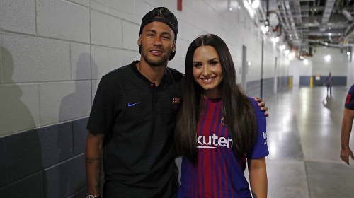 Neymar a Lovato v najnovšom drese Barcy.