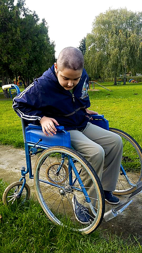Nevzdáva sa: Rakovina ho posadila na vozík, no on bojuje ďalej. osadila na vozík, no on bojuje ďalej.