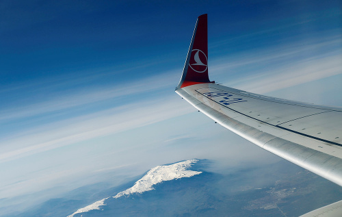 Na istanbulskom letisku zrušili zákaz laptopov v lietadlách.